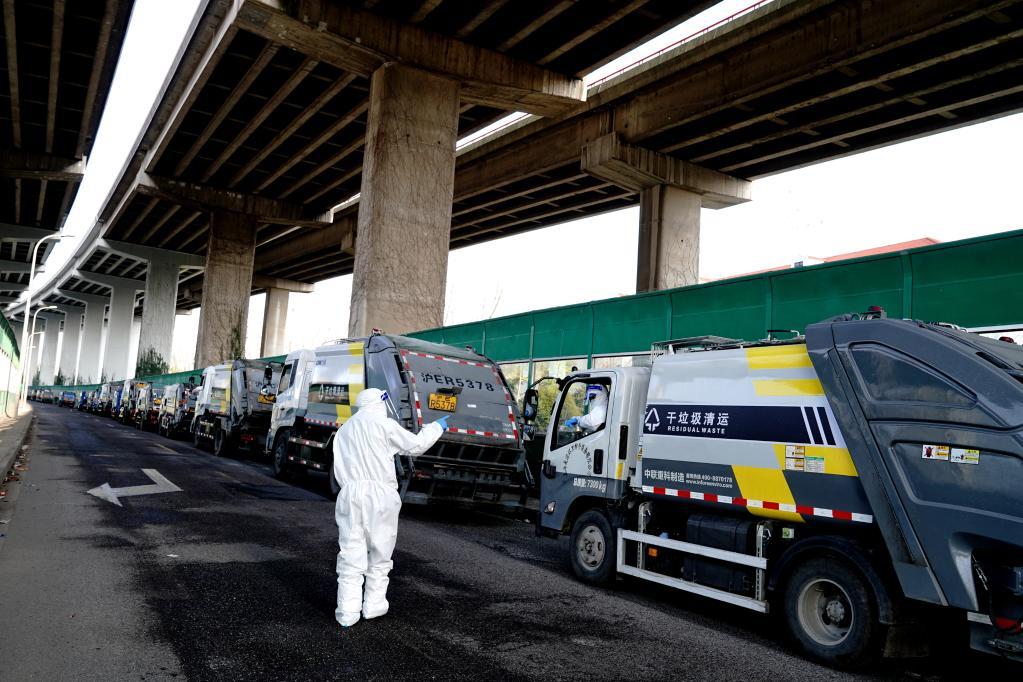 上海:封控小區(qū)垃圾“日產(chǎn)日清”