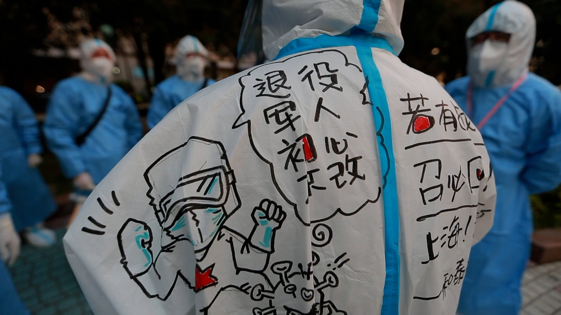 抗疫進(jìn)行時丨小區(qū)戰(zhàn)“疫”記:凌晨4點的蔬菜包是這樣送來的