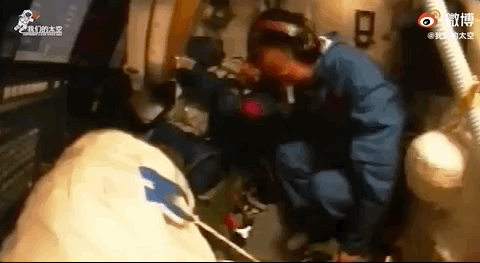 �¾���13��Ԓ�x��13λ���w��Ӣ�ۡ��͟o��(sh��)�����˵�ĬĬ����