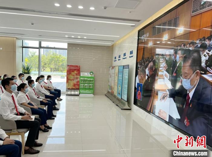 �S���(��һ����һ)�cͬ��һ����ͨ�^�ҕ�տ��h�Ķ�ʮ���_Ļֱ����������(ji��n) �z