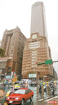 ���С��������c��·���������_��܇վǰ���¹�Ħ������߅��������z