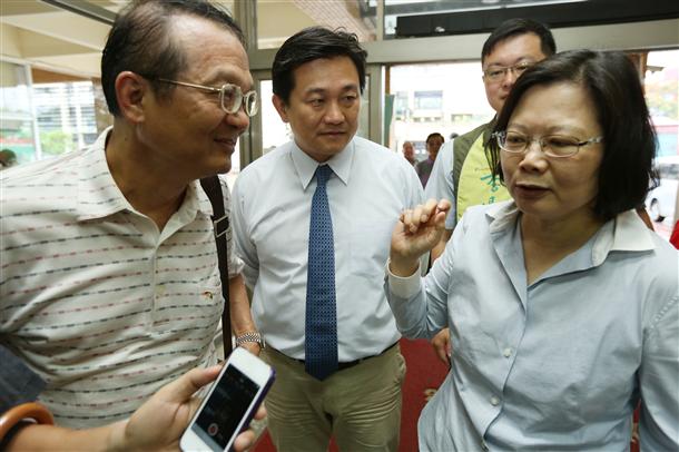 ��Ӣ�ģ���һ������ǰ�M�_�Ϻ��h����Մ�����Գֲ����L