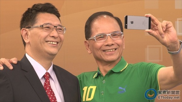  ���a���c��־�β���ǰ߀�H�ܺ��������վ������{(di��o)��ʽ�l(f��)������