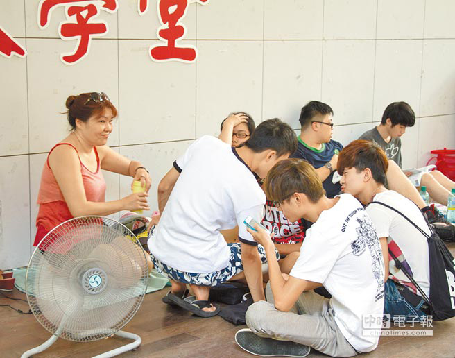 �����죬�_(t��i)������ן���ָ����2������(ji��)��(ji��)���ߵĚ�رƵÿ������㿼���L(zh��ng)���ܲ�������������ֻ�ð����L(f��ng)��