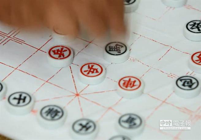 ���������á��ڡ��Ե����R�������ߺ�����܊�����W(w��ng)���|(zh��)���y����־��Ҫ��Ę�RӢ����