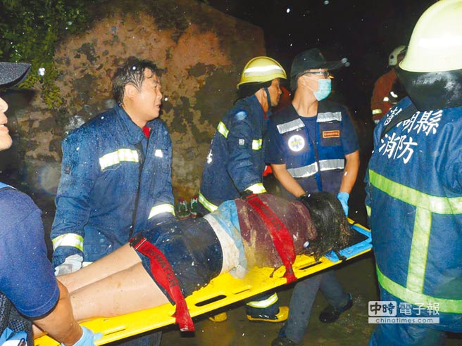 �����ڿ��y�F(xi��n)��(ch��ng)�o����������������(f��)���˿͏��w�C(j��)������̧��