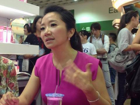 �վ�����(du��)���������ģ�����ȫ������Ư����Ů��