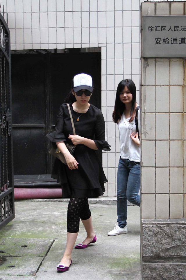 老公稱奪回女兒撫養(yǎng)權與黃奕離婚:愿一切不變卦了 老公稱奪回女兒撫養(yǎng)權與黃奕離婚:愿一切不變卦了