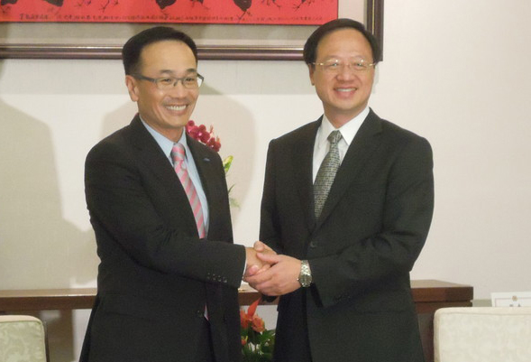 ���˘���Ց�(y��ng)Ӎ2��С�r��������4�c(di��n)�������x�_���s�ء�����Ժ����Ҋ�e��