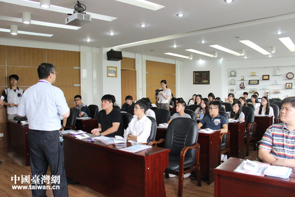 �ɰ��I(l��ng)�����c���A��W(xu��)�۰��_(t��i)�k���Ҹ������ďV־����