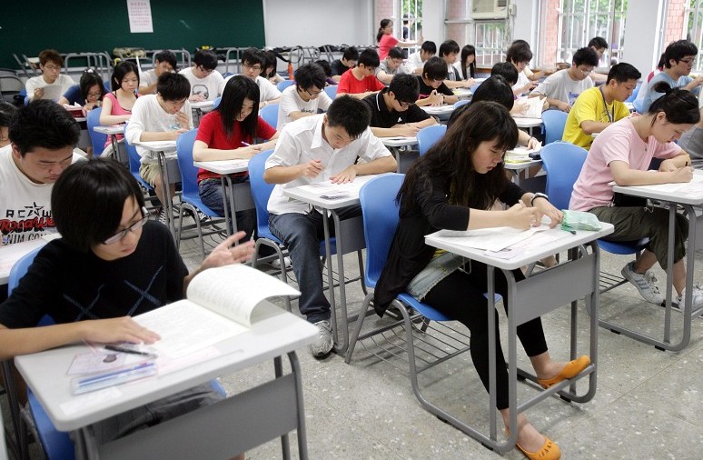 臺灣2014年大學(xué)錄取率達(dá)95.73% 考生可填100個志愿 臺灣2014年大學(xué)錄取率達(dá)95.73% 考生可填100個志愿