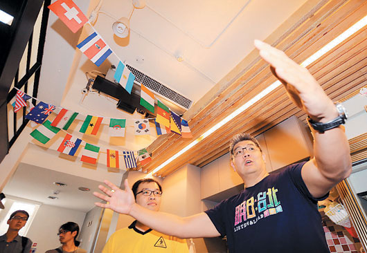 連勝文談?dòng)^光產(chǎn)業(yè):讓民眾享受觀光產(chǎn)業(yè)帶來(lái)的福利 連勝文談?dòng)^光產(chǎn)業(yè):讓民眾享受觀光產(chǎn)業(yè)帶來(lái)的福利