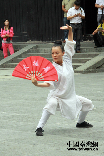 ���ʽ^�����䮔(d��ng)����