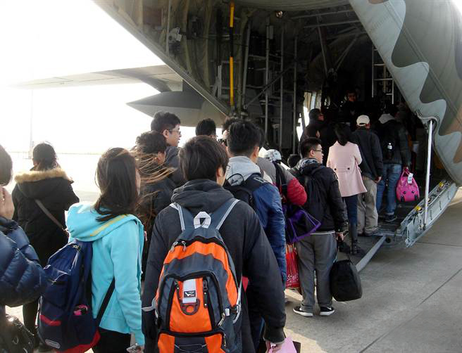 �_�����T���Ӵ��\Ӌ��������C-130�������\ݔ�C���ÿͷ��l(xi��ng)�^��