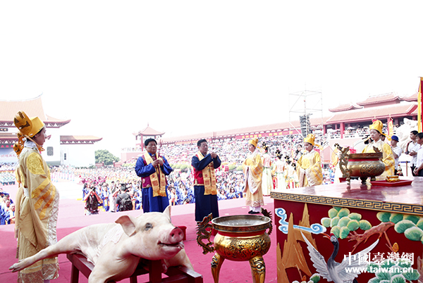 萬名信眾齊聚“媽祖故里”隆重紀念媽祖誕辰1055周年 萬名信眾齊聚“媽祖故里”隆重紀念媽祖誕辰1055周年
