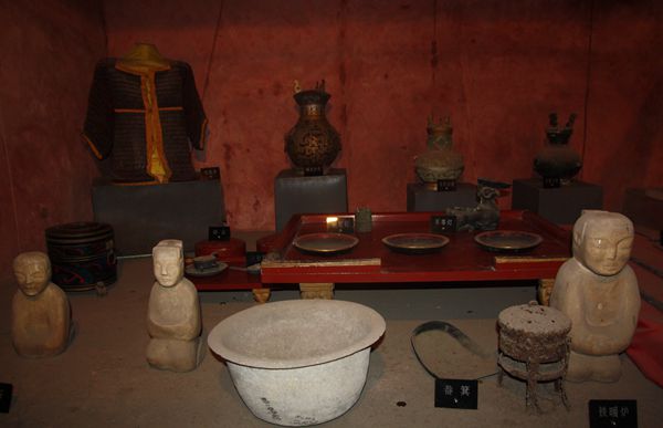 靖王墓后室概況(中國(guó)臺(tái)灣網(wǎng) 郭曉康攝) 靖王墓后室概況(中國(guó)臺(tái)灣網(wǎng) 郭曉康攝)