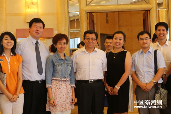 ꐵ���c��21�ú��{�ɰ���W(xu��)�����I������Ӱ�����Ї��_���W(w��ng) ������ �z��