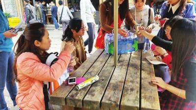 25����W(xu��)������(zh��n)"һԪ�^һ��" ���ٍ��1061Ԫ