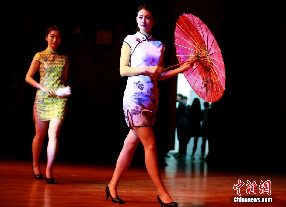 ��h��У��Ů�񡱠�(zh��ng)��(d��ng)��ؔ(c��i)Ů�ɡ�