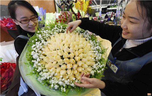 情人節(jié) 合肥鮮花市場(chǎng)一片紅火(組圖)