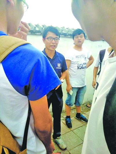 70余名大學生找暑期兼職 中介將其扔東莞街頭