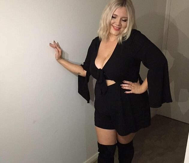 ܇�����ڻ�!��Ů���^�R·���֙C��ײ����