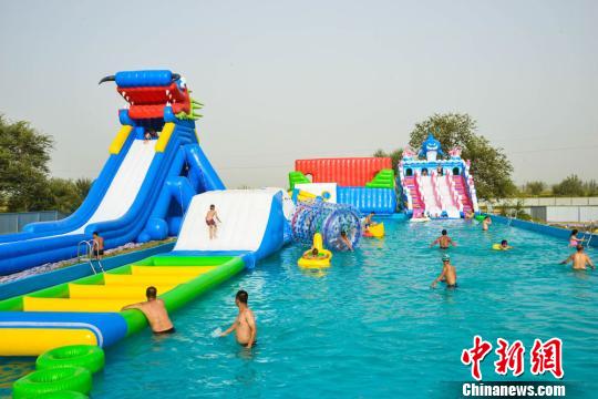 ��ڳ��и��C�ػͬF�����l(xi��ng)�塰ˮ�Ϙ��@��