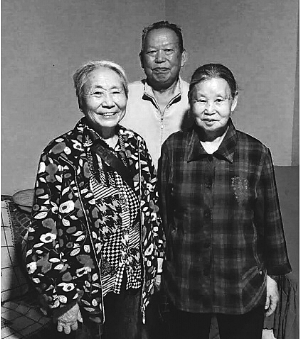 老人51年前獲戰(zhàn)士郵寄80元幫助 近日還萬(wàn)元致謝 老人51年前獲戰(zhàn)士郵寄80元幫助 近日還萬(wàn)元致謝