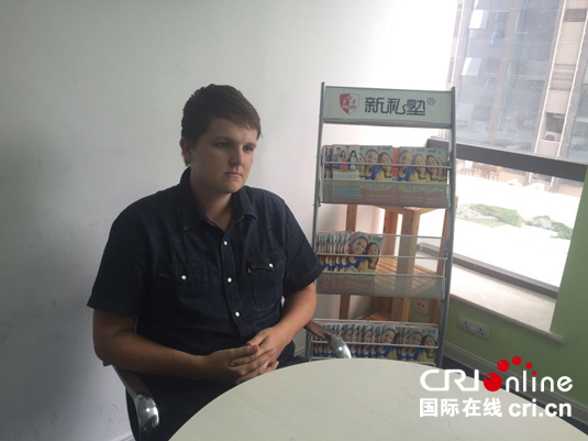 �DƬĬ�J(r��n)��(bi��o)�}