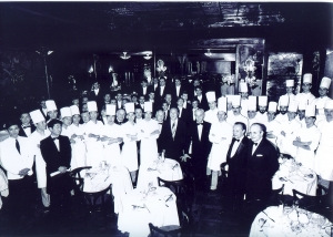 揭秘改革開放后首家合資西餐廳開業(yè)登《新聞聯(lián)播》