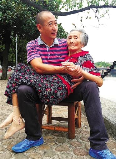 ���ӑѱ�8Ѯĸ�H��߅�Zྣ��וr(sh��)�������@�ӱ���