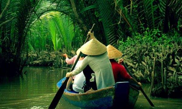 �����������[��ؕ�����DƬ��Դ�ھW(w��ng)�j(lu��)�����������ؕ��߅�Ĳ͏d���ţ��ӷ����ֻ�ȥ����ɳ�̺����[���e�m��ѿ�f���]����Ԫ�ֻ��������^��Խ�϶��������ͳ��푪(y��ng)��Ҳ�Ǜ]���}����