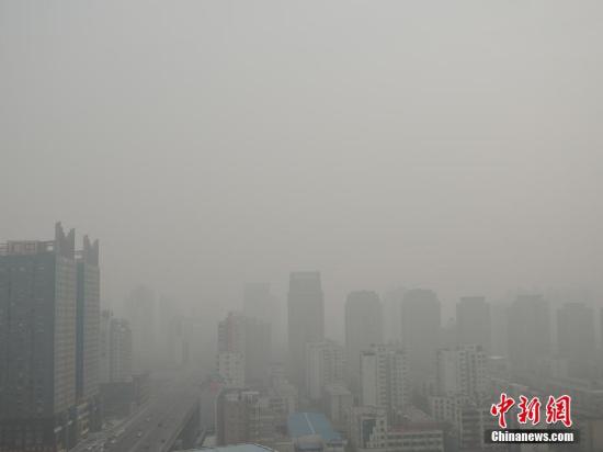 12��12��11�r(sh��),�����К����_(t��i)�l(f��)���F���Sɫ�A(y��)������11����,����՚�Ӱ�,�����д��U(ku��)ɢ�l������,�՚��|(zh��)�����m(x��)�ߵ�,�����Ͽջ�����һƬ,��Ҋ�ȵ�,���е�����Ҳ�����Ͽ����M(j��n)�з��o(h��)�������_(t��i)����,�F�����{�T��֔(j��n)���{��� �n���� �z