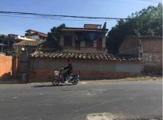 12��13�����L(zh��ng)��(l��)��̶�^�(zh��n)����͵�Ɍҽ���ֹ����(d��ng)?sh��)ؽ���ˢ�˺ܶ���͵�ɵĘ?bi��o)�Z(y��)���¾���(b��o)ӛ���_�� �z