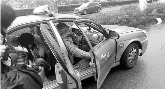 �°l(f��)�r������˾�C����耳ף�һ����֮��(��С���ṩ)