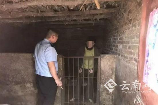 一智障男子被關(guān)在自家豬圈30多年