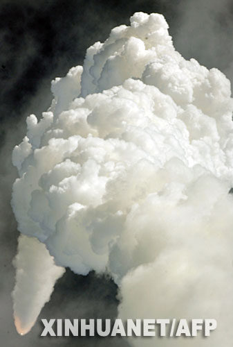 美國東部時間10月23日11時38分(北京時間10月23時38分),“發(fā)現(xiàn)”號航天飛機從佛羅里達州肯尼迪航天中心升空飛往國際空間站,它將為空間站送去重要的“和諧”節(jié)點艙。