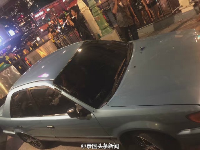 泰國一轎車闖入四面佛景點(diǎn) 有中國游客受傷 泰國一轎車闖入四面佛景點(diǎn) 有中國游客受傷