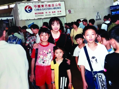 22年前,虐哭6歲福原愛(ài)的首個(gè)中國(guó)"大魔王"找到了 22年前,虐哭6歲福原愛(ài)的首個(gè)中國(guó)"大魔王"找到了