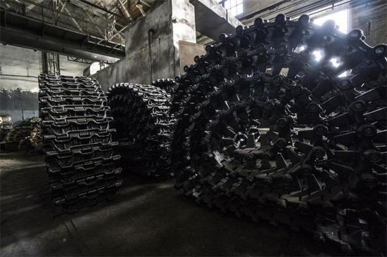 ����,���ӛ�߅��^�˞����m���ַ��b�׹��S,����̹���ڴ��M���ޏ�(f��)�����µĹ�����