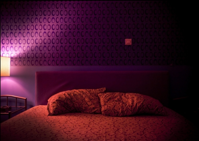 һ�Ҽ�Ժ���(j��ng)�v����ͻ�u��֏�(f��)ƽ�o�ķ��g��