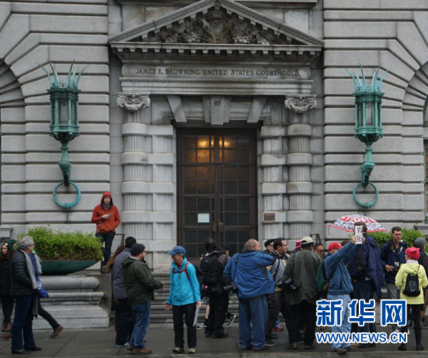  2��7�����������f��ɽ������������(li��n)��ھ�Ѳ�����V��Ժ���ڴ����ʾ���������������y(t��ng)�������C�����뾳���������������(li��n)��ھ�Ѳ�����V��Ժ��(d��ng)���e�з�ͥ�qՓ���Ա�ᘌ���ͣ������ġ��_���زÛQ�����M(j��n)һ���ÛQ�� ���A��ӛ�����z