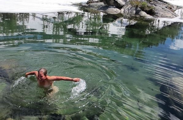 美女裸體攀巖登美加州酋長巖創(chuàng)紀(jì)錄 稱“尿尿超方便”(圖) 美女裸體攀巖登美加州酋長巖創(chuàng)紀(jì)錄 稱“尿尿超方便”(圖)