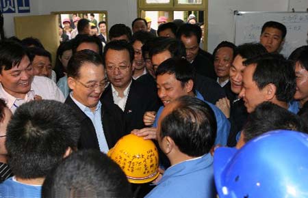 溫總理親自批示《農(nóng)民工之歌》將上春晚(圖)