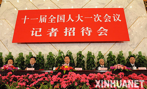 3��9����ʮһ��ȫ���˴�һ�Ε��h�ڱ������������e��ӛ���д������ڄӺ�������ϲ����L���ƽ�������L�O���������������L��W(xu��)�e������������(w��)�����L�������;͘I(y��)��������φ��}��ӛ�߆��� ���A��ӛ�� �����єz