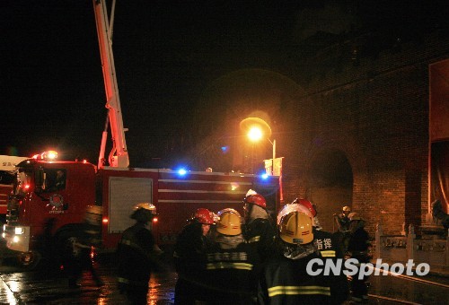 2��18����22�c(di��n)23�֣������(du��)�T�ںӱ��ų��������ϳ��Tչ�_�����F(xi��n)��(ch��ng)Ŀ���߷Q���������ϳ��T20�c(di��n)30��������������^��ʮ�������v����܇�s��(l��i)��ʧ������Ƿű��ڕr(sh��)���类���L(f��ng)�쵽���������������Ї�(gu��)�vʷ�Ļ��������ӱ������vʷ�ƾã����ٹ��E�������Ļ��e��������С��Ž�������(k��)�������u(y��)�� ������l(f��) ����� �z