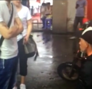 �W(w��ng)�؏B�T����ײ��Ů��iPhone6 �����¹��ȶ���