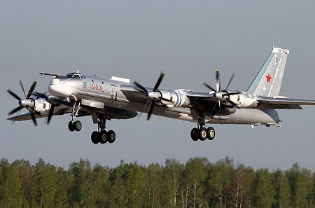 俄轟炸機(jī)闖入美防空識(shí)別區(qū)專家:既試探又示威