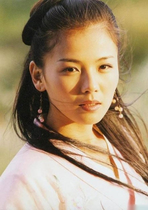 ����Ƴ��ݡ���������ʮ���һ��� Ů�ǽ^�����b��(hu��)��(c��)