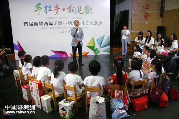 5��27���������������� ��Ҋ(ji��n)�g�������׌ú��{�ɰ� �σ�ͯ�Ļ��������(d��ng)Ҋ(ji��n)���(hu��)�ھ�����(d��ng)���Ї�(gu��)�@������(f��)�о��������κ����(y��ng)�gӭ�_(t��i)�����Ļ����(hu��)�� ��С���Ѽ����L(zh��ng)